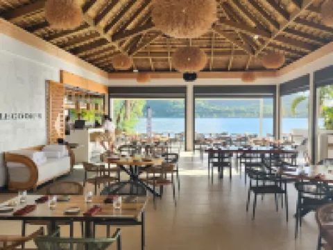 クックス・ベイ・ホテル・アンド・スイーツ モーレア島のホテル