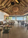Cook's Bay Hotel & Suites