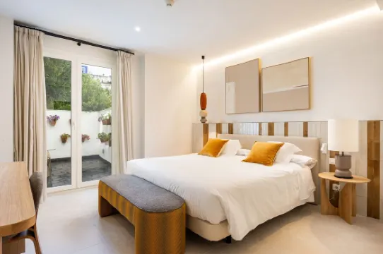 Aristoy - by Grupo Tribu