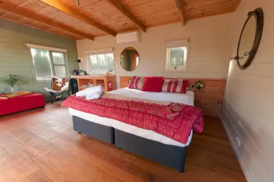 Cloudy Creek Cottage Hotels near Bruny Island