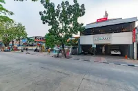 Ultima Guest House - Parkplatz