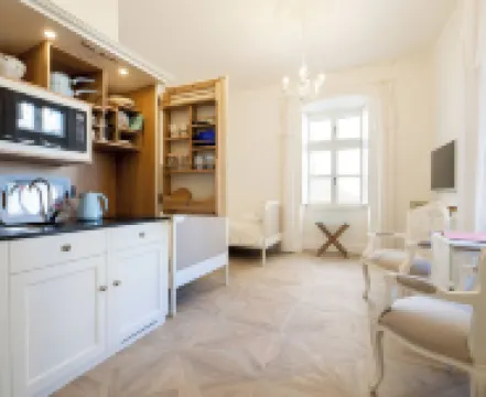 The Byron Hotels near Pile Gate