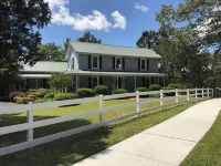Charming 4BR Historic Home With Scenic Views Hotels in Apex