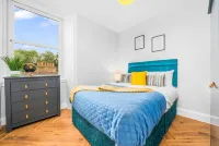 Stylish 4 Bed-Town Centre Hotels near Heriot-Watt University Scottish Borders Campus