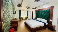 Palm Paradise Hotels in Raj Bagh