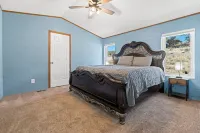 Mountain Farm Stay, Alpacas & Views, Royal Gorge 15min