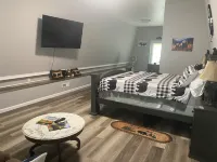 Unique barn shaped 2 bedroom cabin in Rogersville TN with AC, WiFi, dogs ok,