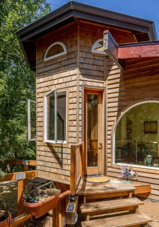 Aloft Apartment - Above It All (Not in a Box Отели рядом с достопримечательностью «Jordan Schnitzer Museum of Art»