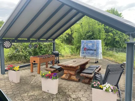 Gästehaus Würzburg Estenfeld 24h Отели рядом с достопримечательностью «Würzburg University of Music»