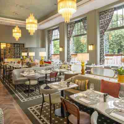 DoubleTree by Hilton Brussels City Dining/Meeting Rooms