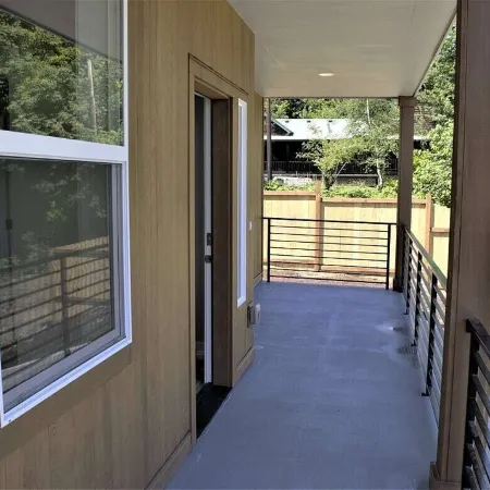 Modern, new and close to lake