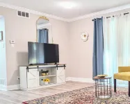 Cute Apartment Near the Airport-9B