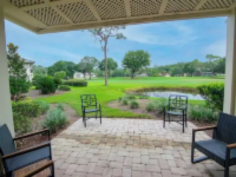 Renovated  Saddlebrook 1st Floor 2bd/2ba Condo w/Golf & Water Views