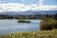 Sunny 2 bedroom home with magnificent lake views.