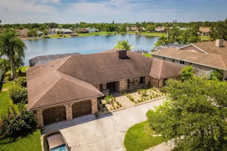 Spacious 5-bedroom house with WiFi and AC in superb Fort Lauderdale Отели рядом с достопримечательностью «Сентрал Бровард Риджинал Парк энд Стадиум»