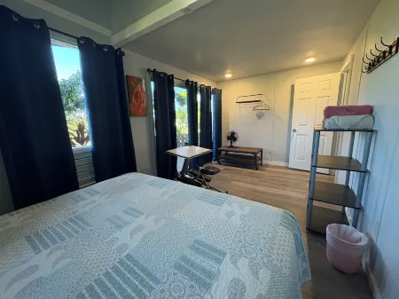 Rainbow Hale Unit 4, a Blend of Hawaiian-Style Charm and Comfort