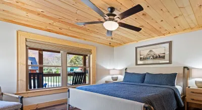 Meadow Breeze/360-Degree Mountain Landscapes/Fire Pit - Twin Cabin