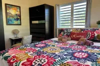 Coffee & Cream Cottage - Homely is What We Do! のホテル