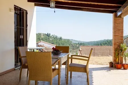 Casas Rurales Los Montes for 8 people Отели в г. Хуэльва