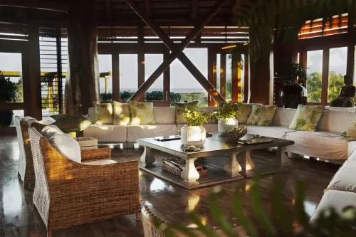 Villa Loma Bonita - Oceanfront Villa in Playa Bonita