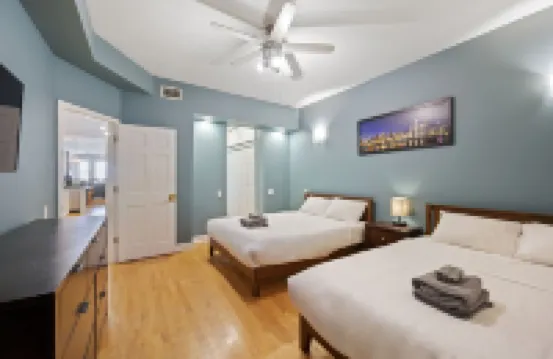 River North 3BR/2BA: HUGE, Parking, Center Chicago