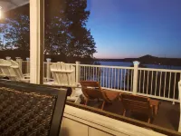 Lakefront - Gentle Slope to Water - Sleeps 18