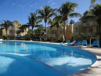 A Villa in an idyllic setting, unparalleled service at a cool price - piscine