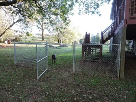 RiverFront, WI-FI /Cell,  Pet Friendly, Folk School