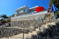 Beach House - Spectacular Beach House with Hot Tub (4 +1 Bedrooms,4 Bathrooms)