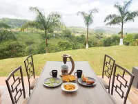 Splendid House with Jacuzzi surrounded by nature and incomparable tranquility Hotele w: Ciudad Quesada