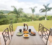 Splendid House with Jacuzzi surrounded by nature and incomparable tranquility Hotels in Ciudad Quesada