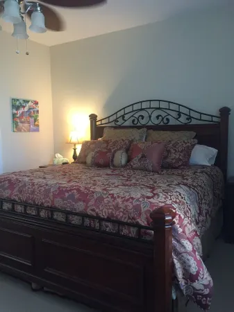 LIVE LIKE A LOCAL! AFFORDABLE, IMMACULATE TOWNHOME SUITABLE FOR YOUR FAMILY! Отели рядом с достопримечательностью «TPC Myrtle Beach»