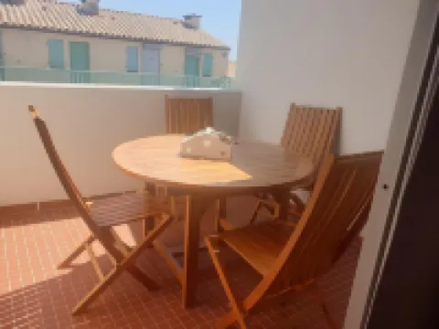 Apartment Gruissan 格呂桑酒店