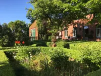 Luxurious country house right on the dike and beach Các khách sạn ở Loxstedt