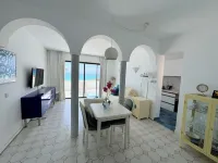 2-room apartment, 50 meters to the beach, panoramic sea view