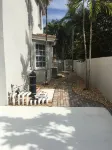 Large Home to enjoy the Miami life!! Hotels near Miami Lakes Jewelers