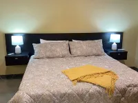 Lakeside Lodging @ The PlazaCozy 2 Bed- 2 Bath Nestled near the Lake Region Hotels in Devils Lake