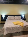 Lakeside Lodging @ The PlazaCozy 2 Bed- 2 Bath Nestled near the Lake Region Các khách sạn gần Sân bay cấp vùng Devils Lake