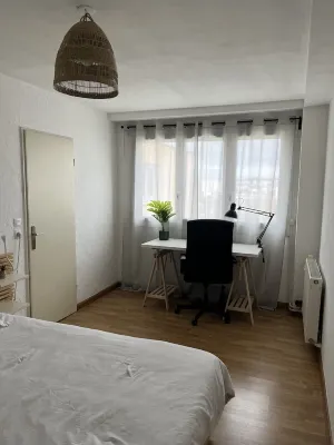 Charming F2 a stone's throw from Paris and Stade de France Hotels in Épinay-sur-Seine