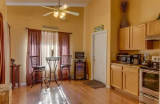 Peoria Vacation Escape- Near Stadium - Outlets - Family & Travel Nurse Friendly!