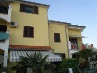 Beautiful 2 apartment newly renovated, W-LAN, super last minute offers