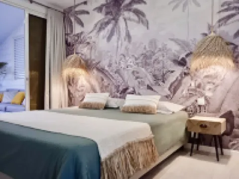 Independent 1BR Apartment, 5 min walk to the beach, restaurants and shops Hotels in Punaauia