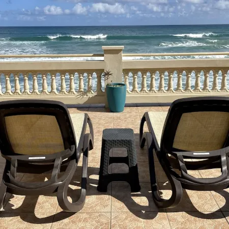 Oceanfront 3 Bdrm House on Surf Beach near Rincon with Private Beach Access