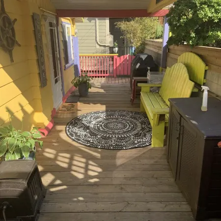 Cowibbean Cottage Uniquely situated over the ocean Отели в г. Коуичен Бэй