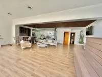 Elegant & Luxurious 5th Floor 1 Bedroom Apartment
