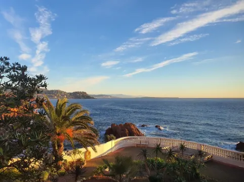 Waterfront apartment