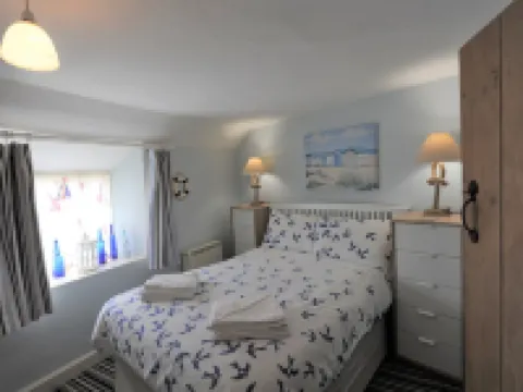 Sunbeam Cottage nestling in the heart of Branscombe village with a parking space Hotels in Seaton