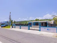 Cozy Studio Type Apartment across Jobos Beach, Isabela. WIFI & A/C. Hotels in Bajura