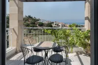 Phaedrus Living Seaview Hilltop Maisonette - Wifi