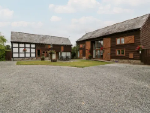 Stable End Hotels in Leominster